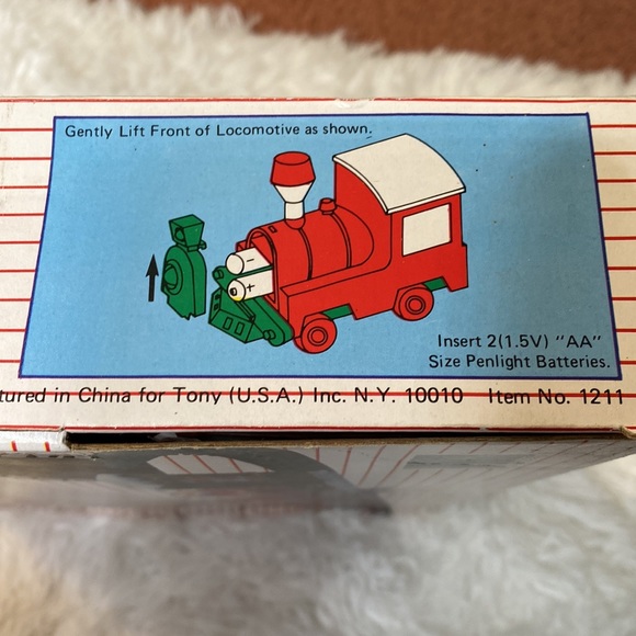 Vintage Christmas Battery Operated Electronic Musical Train Set - Picture 12 of 12